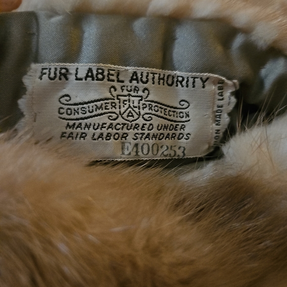 Vintage Mink Fur Capelet Cropped Fur Jacket | Light Brown | Old Hollywood - Picture 15 of 15